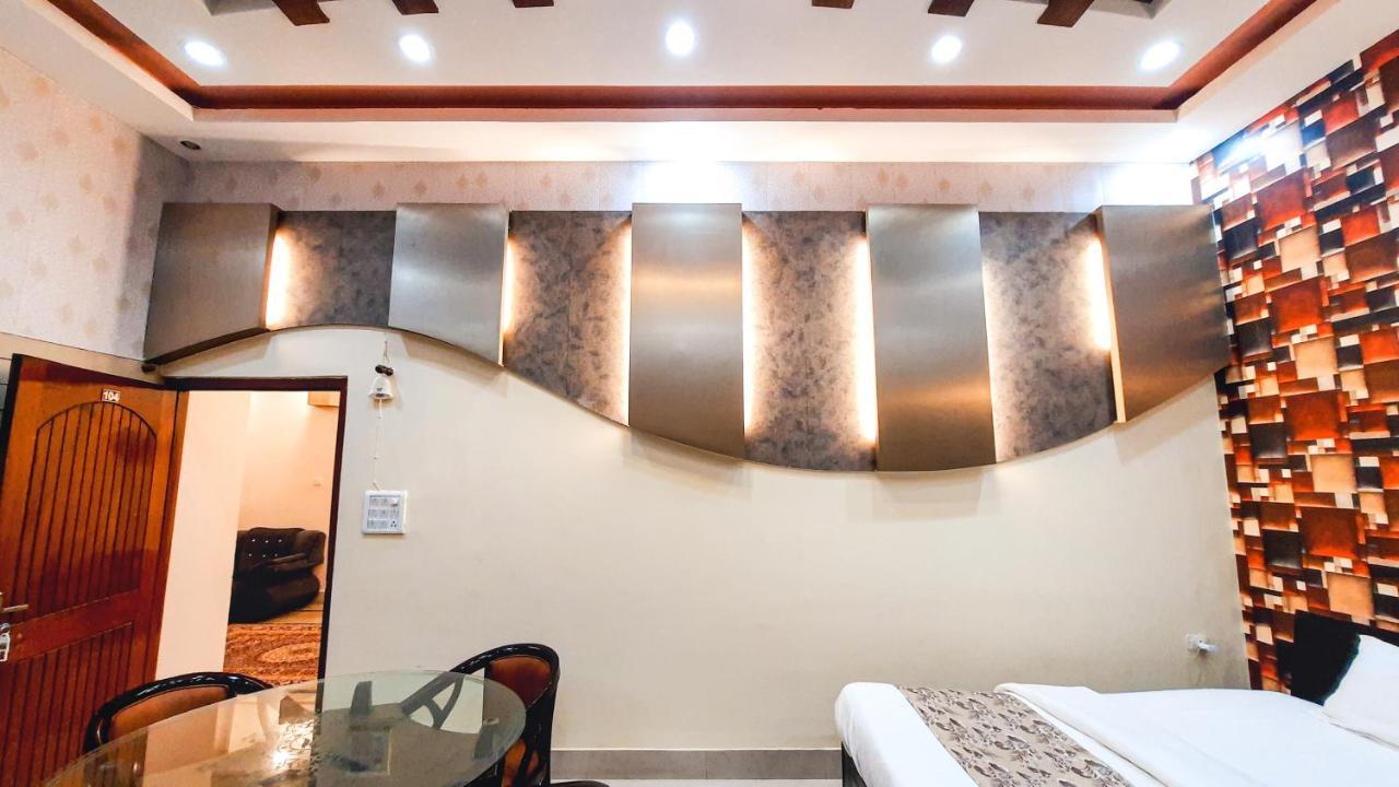 Hotel Rajyashree Palace Varanasi Exteriör bild